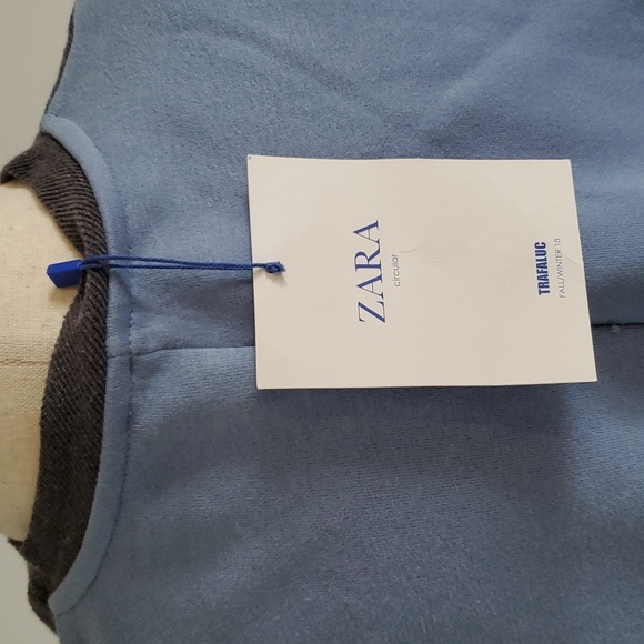 Zara women’s cotton/poly blend top w/bell sleeves grey, blue & white size S NWTS - Picture 4 of 9